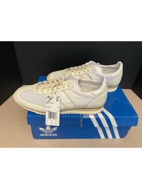 New! Women's Adidas SL72 OG “Cloud White/Off White/Gum Athletic Shoes. Size 9.